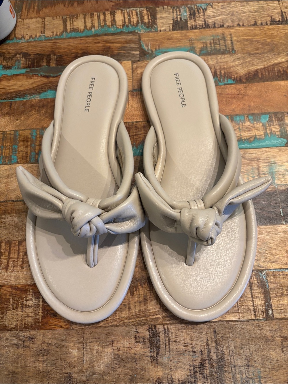Brand New Women’s Free People Brynn Bow Sandals Cream 39/SZ 8 MSRP $128 No Box